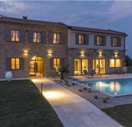 5 bedroom villa with heated pool near Momjan, Istria, sleep 12